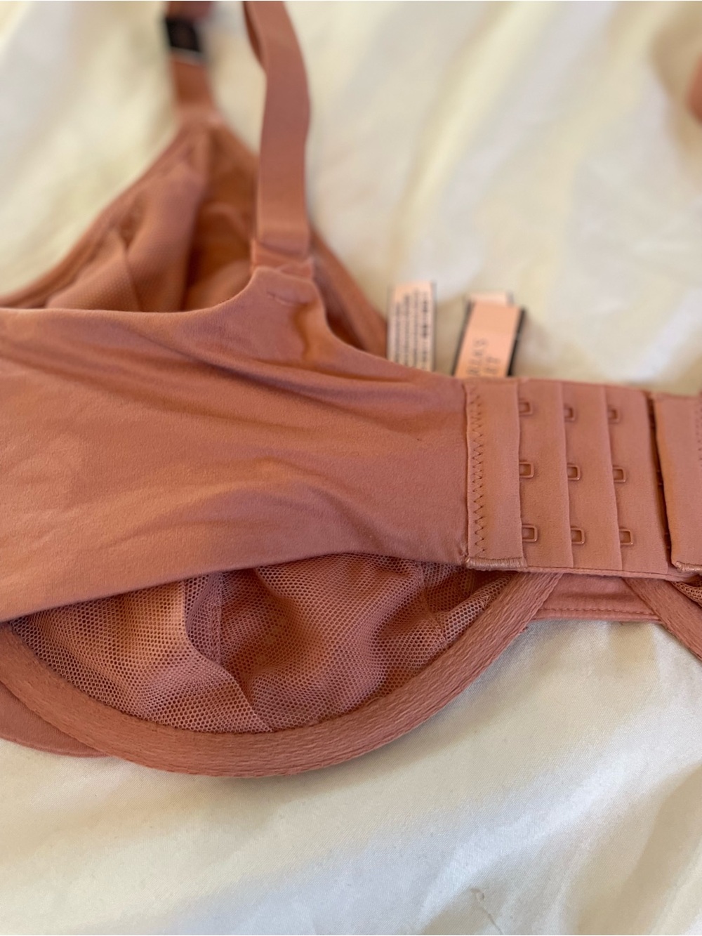 Victoria's Secret Rosewood Lace Underwire Bra - Picture 3 of 5